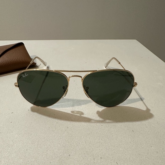 Ray-Ban Classic Aviators - Gold frame/green lenses. - Picture 8 of 12